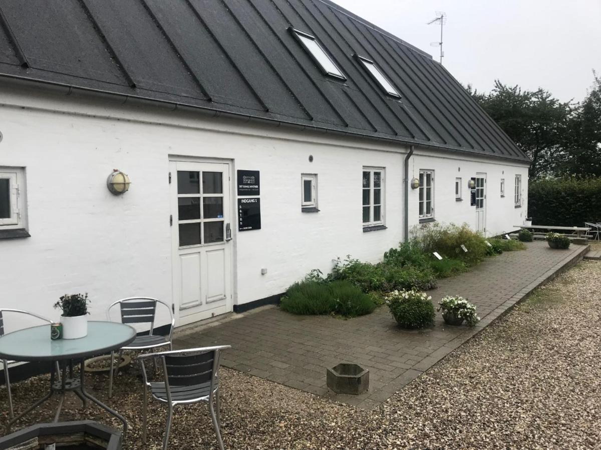 Motel Det Gamle Apothek Haslev Exterior foto